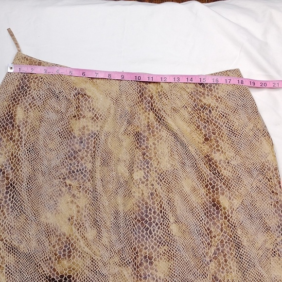 Styled By Sam Saboura Womens Snake Print Skirt Size 18W - Picture 6 of 7